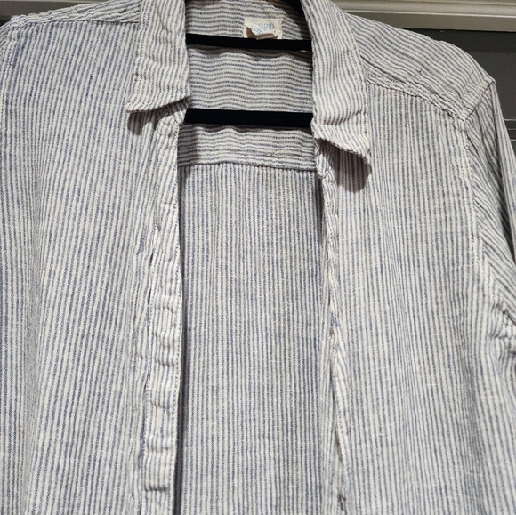 Sigrid Olsen pin stripe button down women's shirt - Picture 4 of 4